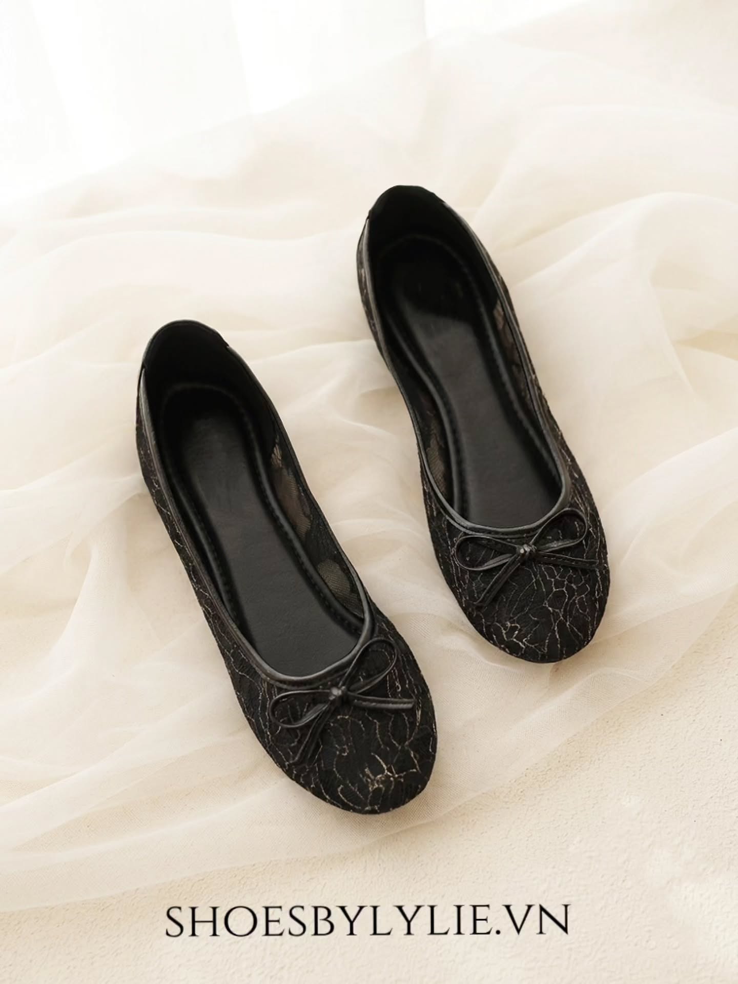 Noir Ballet Flats